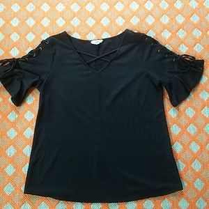 Corvia Women's Black Top,Size M